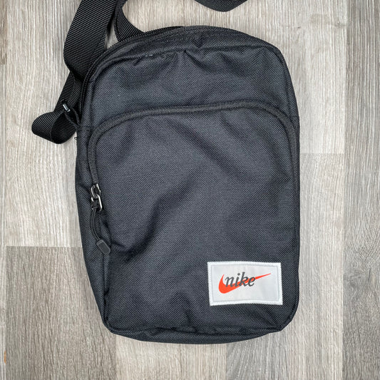 Nike Swoosh Shoulder Bag
