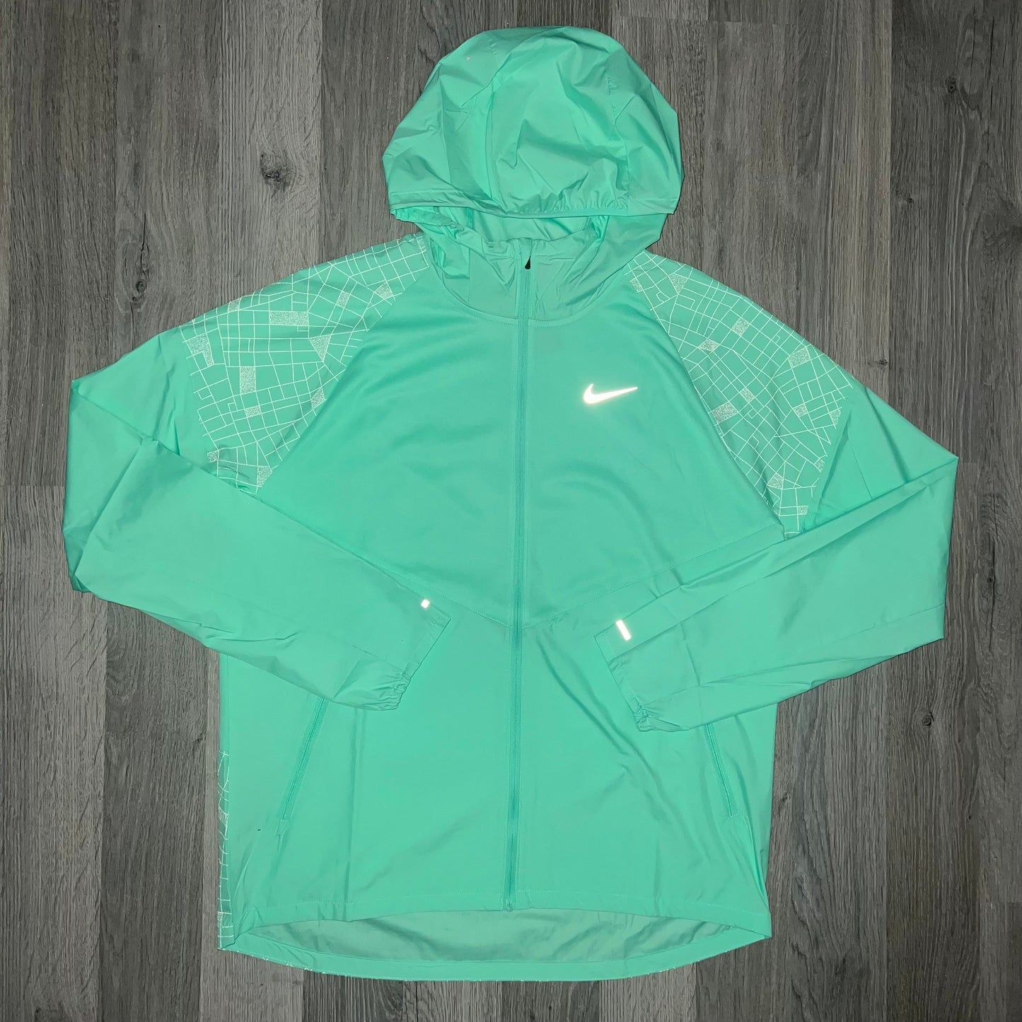 Nike Flash Run Division 2.0 Windrunner - Green Glow – RESTOCK3D