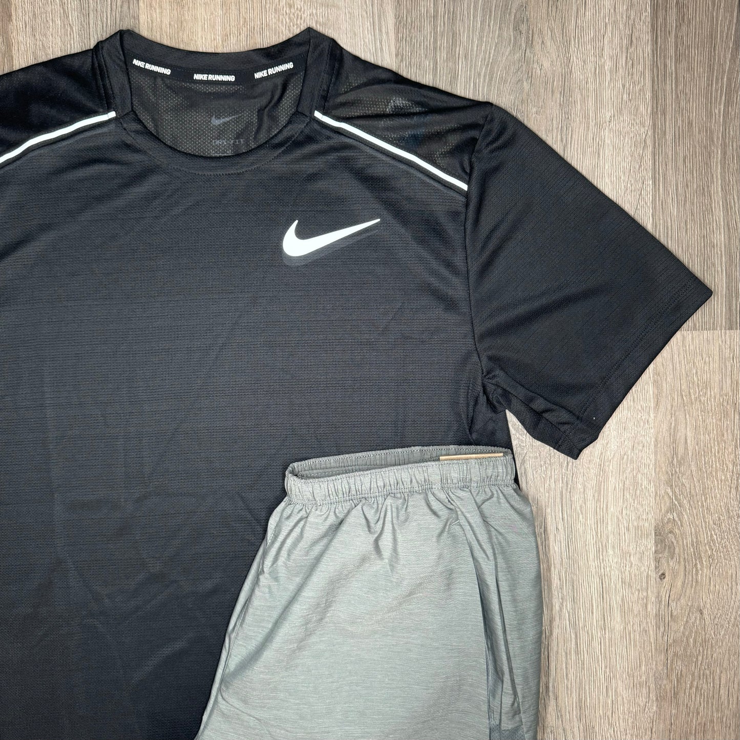 Nike Miler & Challenger Set - Tee & Shorts - Black / Grey