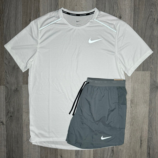 Nike Miler & Flex Stride Set - Tee & Shorts - White / Grey