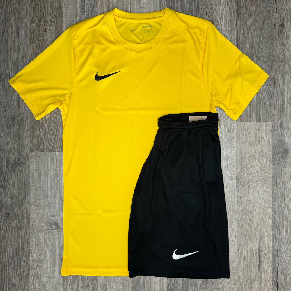 Nike Dri Fit Set - Tee & Shorts - Yellow / Black