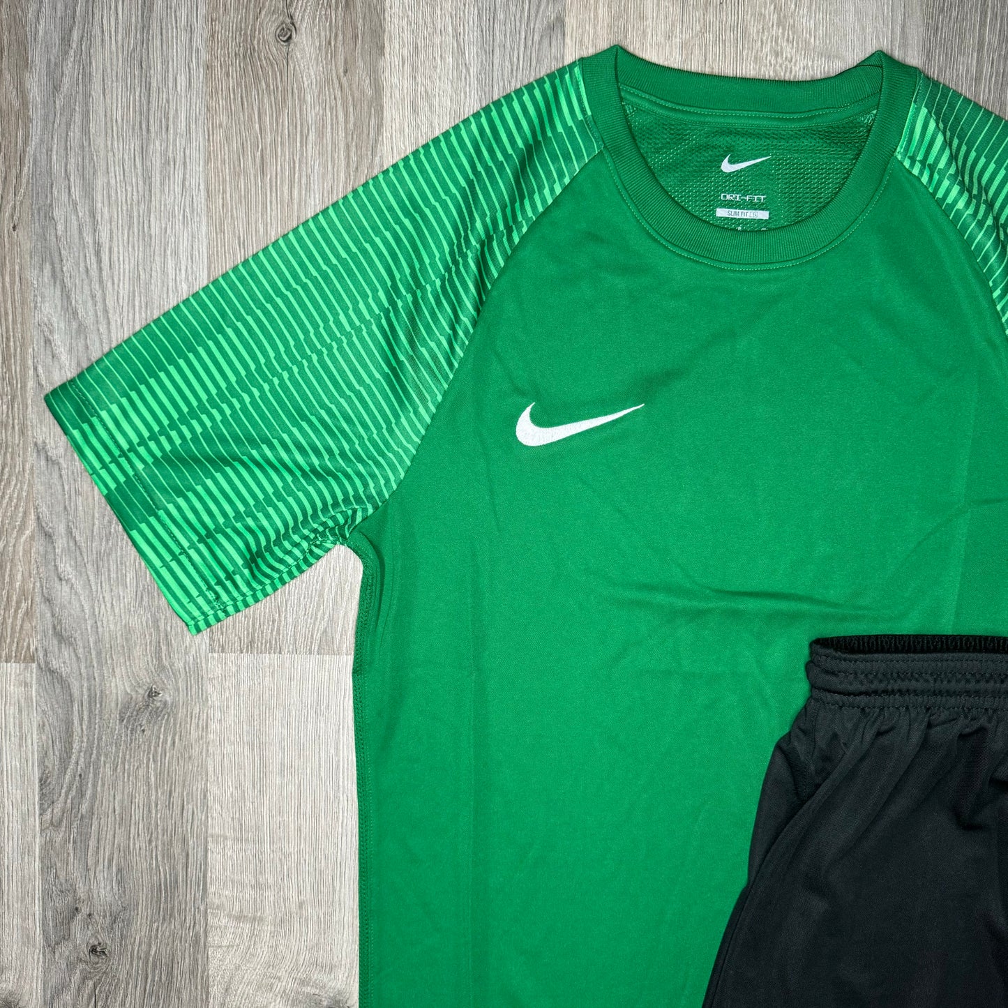 Nike Dri Fit Academy Set - Tee & Shorts - Green / Black