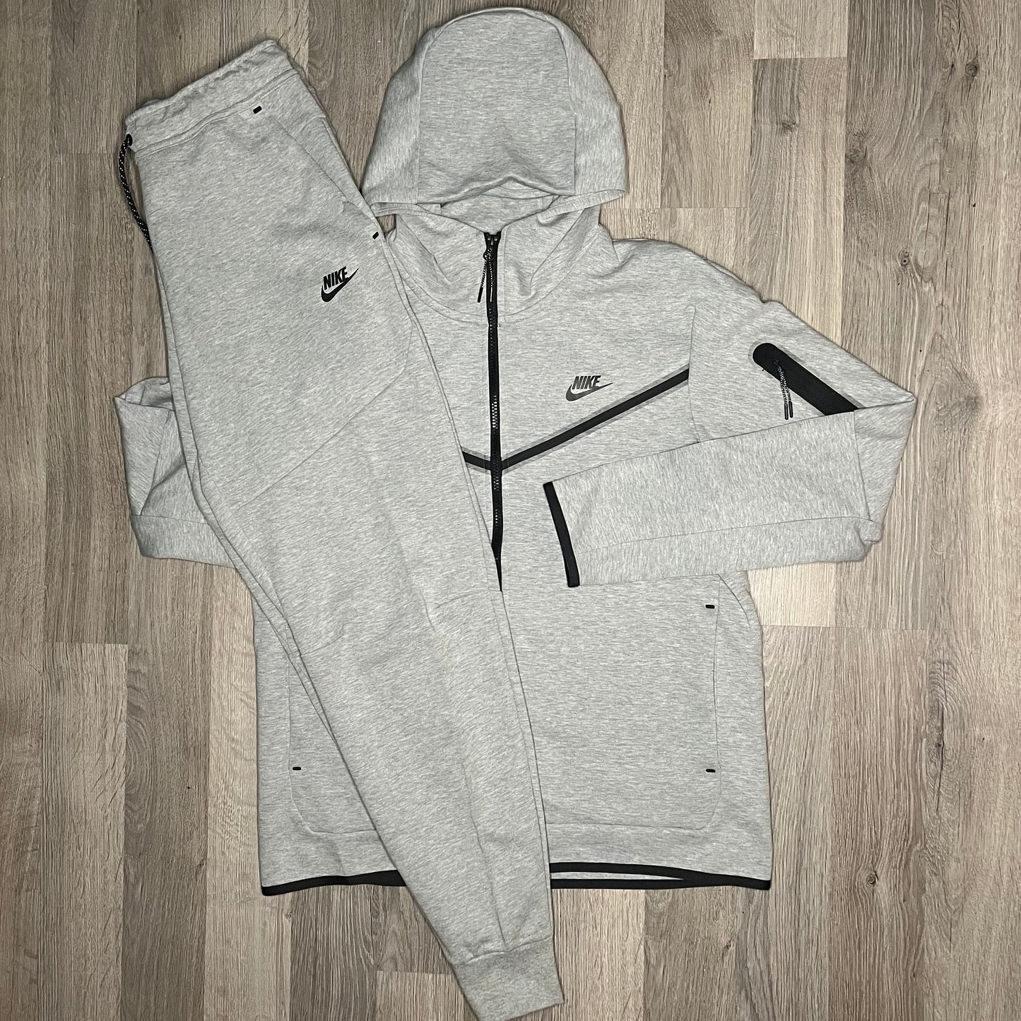 Nike Tech Fleece Set - Zipper & Joggers - Grey