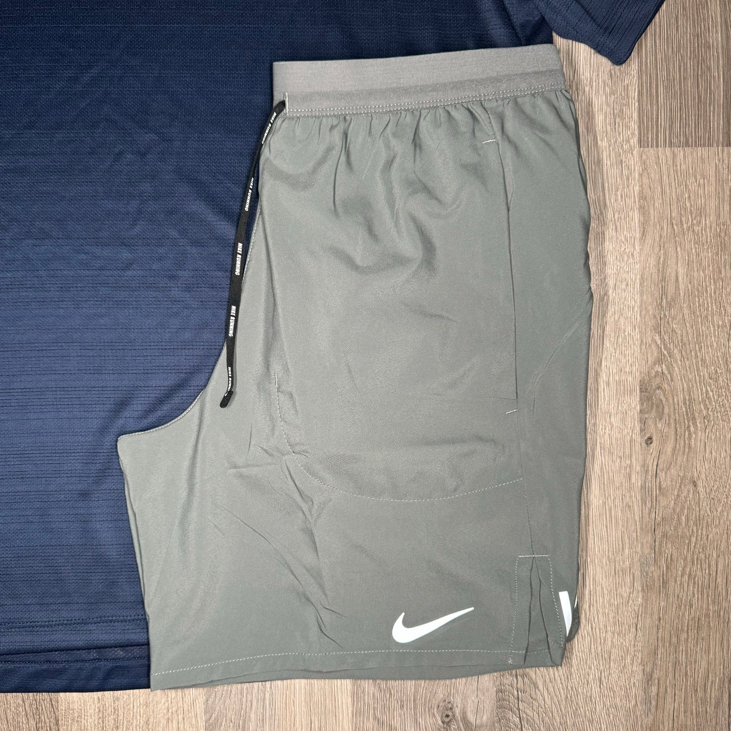 Nike Miler & Flex Stride Set - Tee / Shorts - Navy / Grey