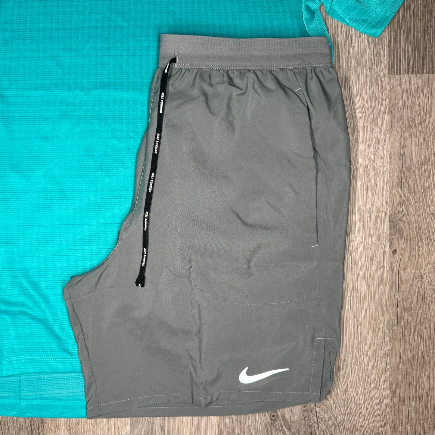 Nike Miler & Flex Stride Set - Tee & Shorts - Mineral Blue / Grey