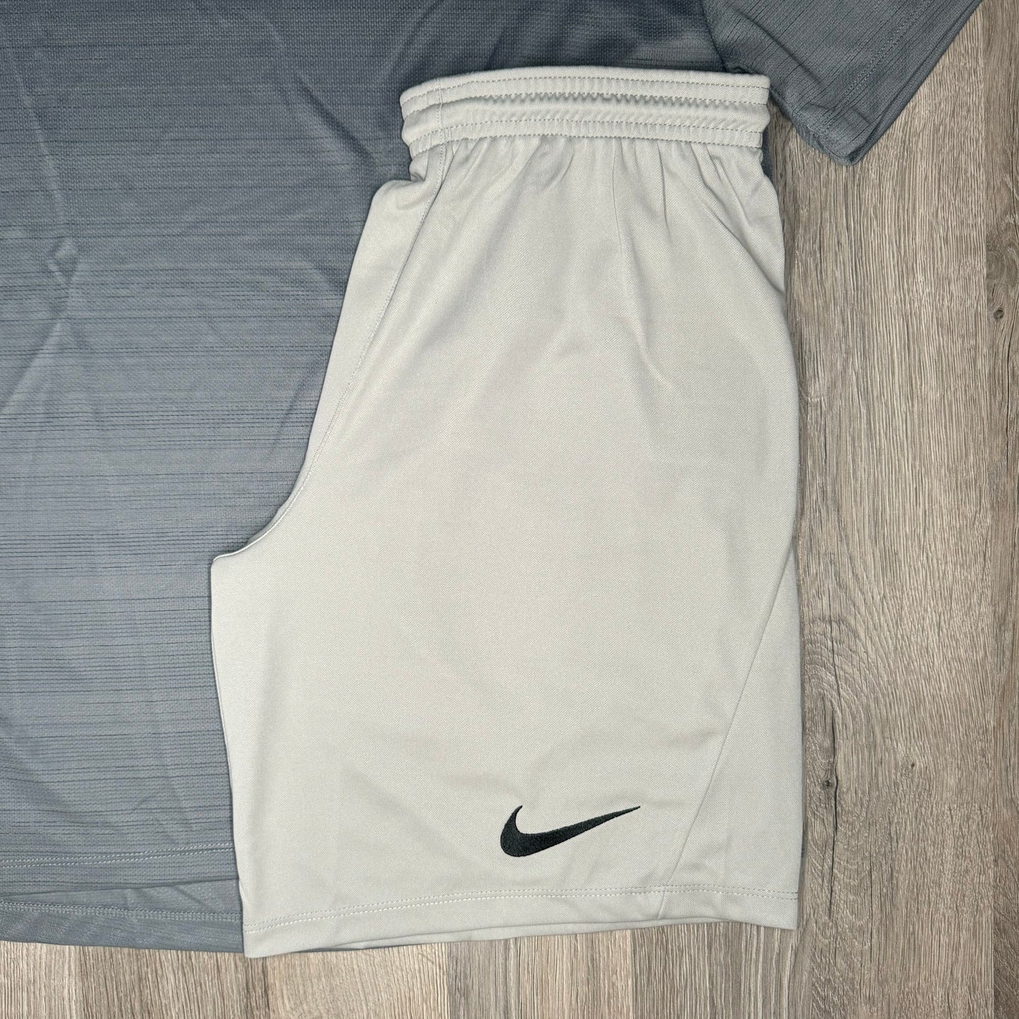 Nike Miler & Dri Fit Set - Tee & Shorts - Stone Grey / Grey