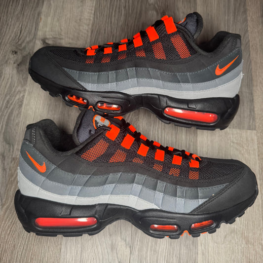 Nike Air Max 95 Hyper Crimson