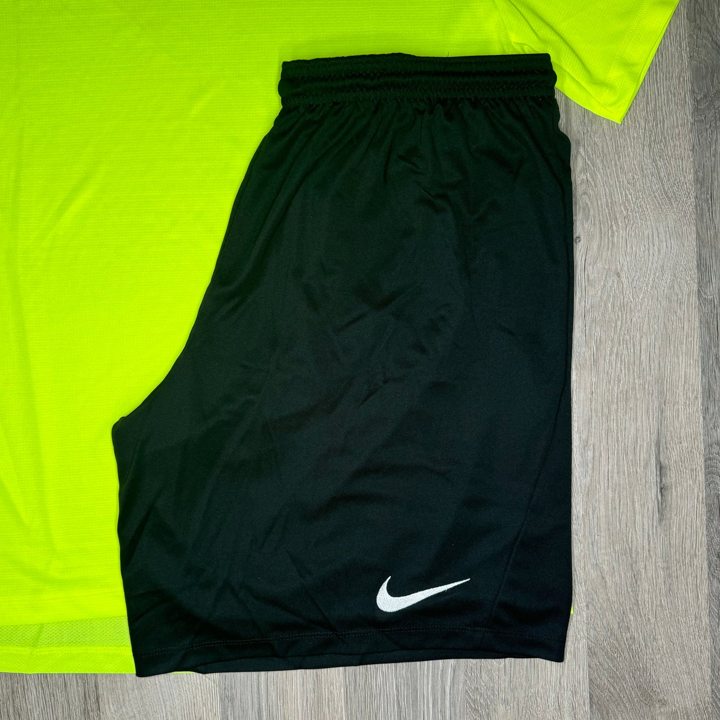 Nike Miler & Dri Fit Set - Tee & Shorts - Volt / Black