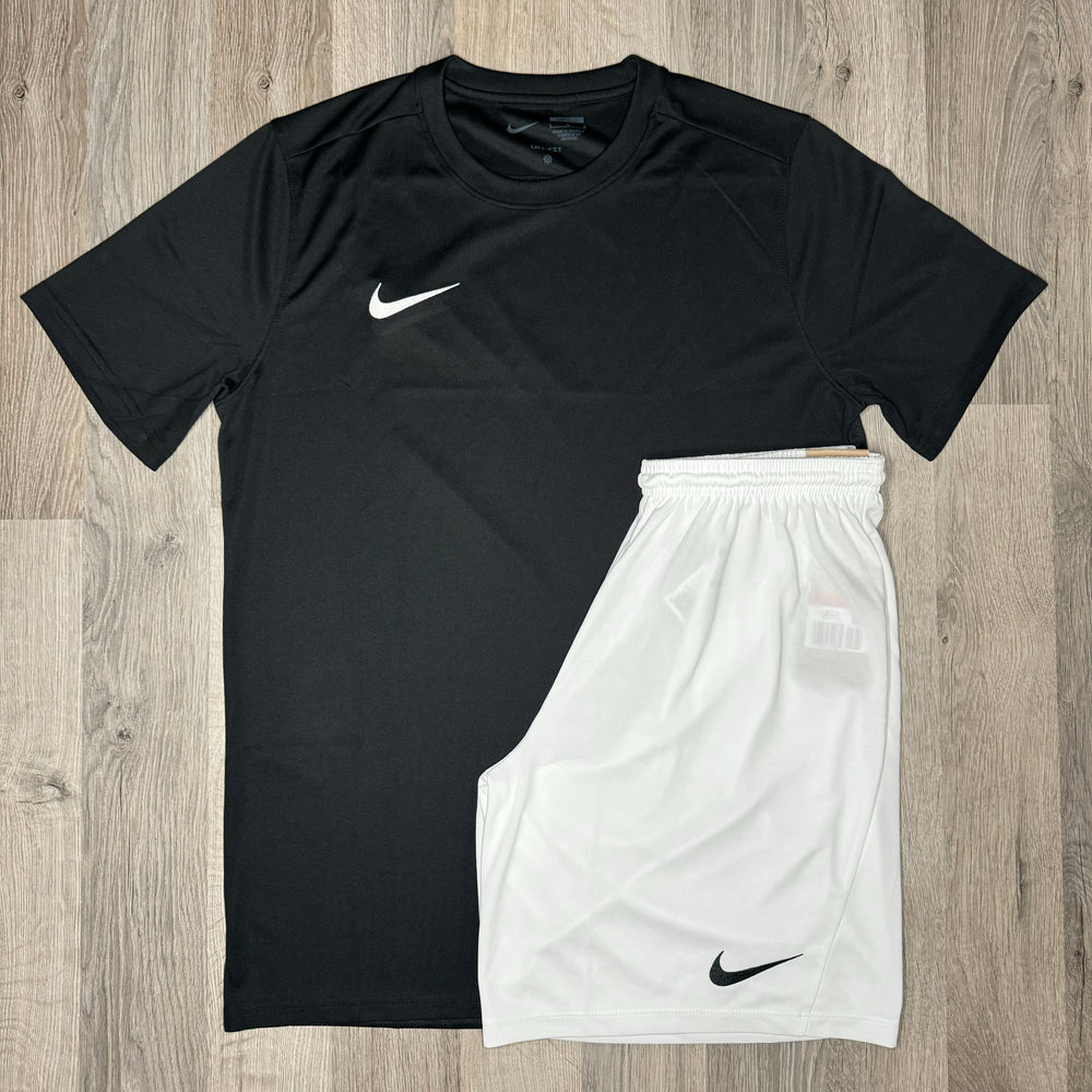 Nike Dri Fit Set - Tee & Shorts - Black / White