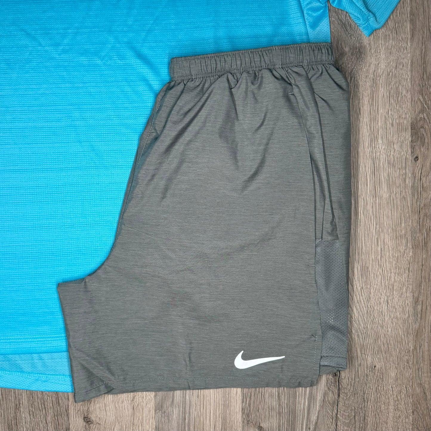 Nike Miler & Challenger Set - Tee & Shorts - Baltic Blue / Smoke Grey