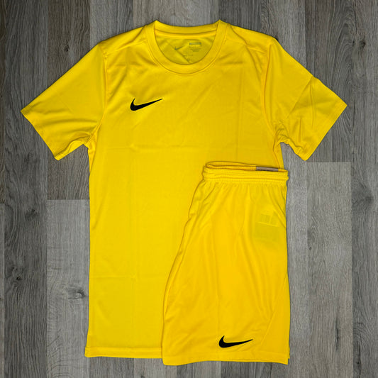 Nike Dri Fit Set - Tee & Shorts - Yellow