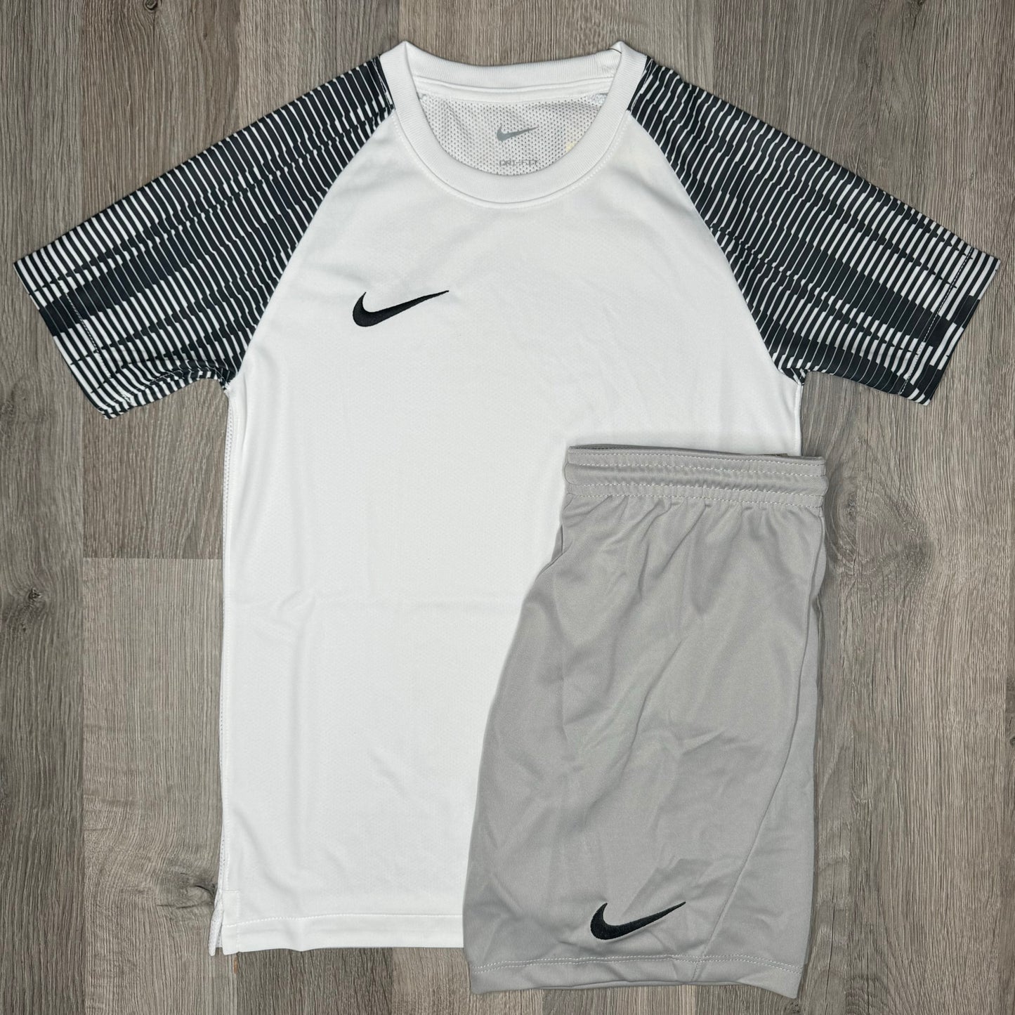 Nike Dri Fit Academy Set - Tee & Shorts - White / Grey (Junior)