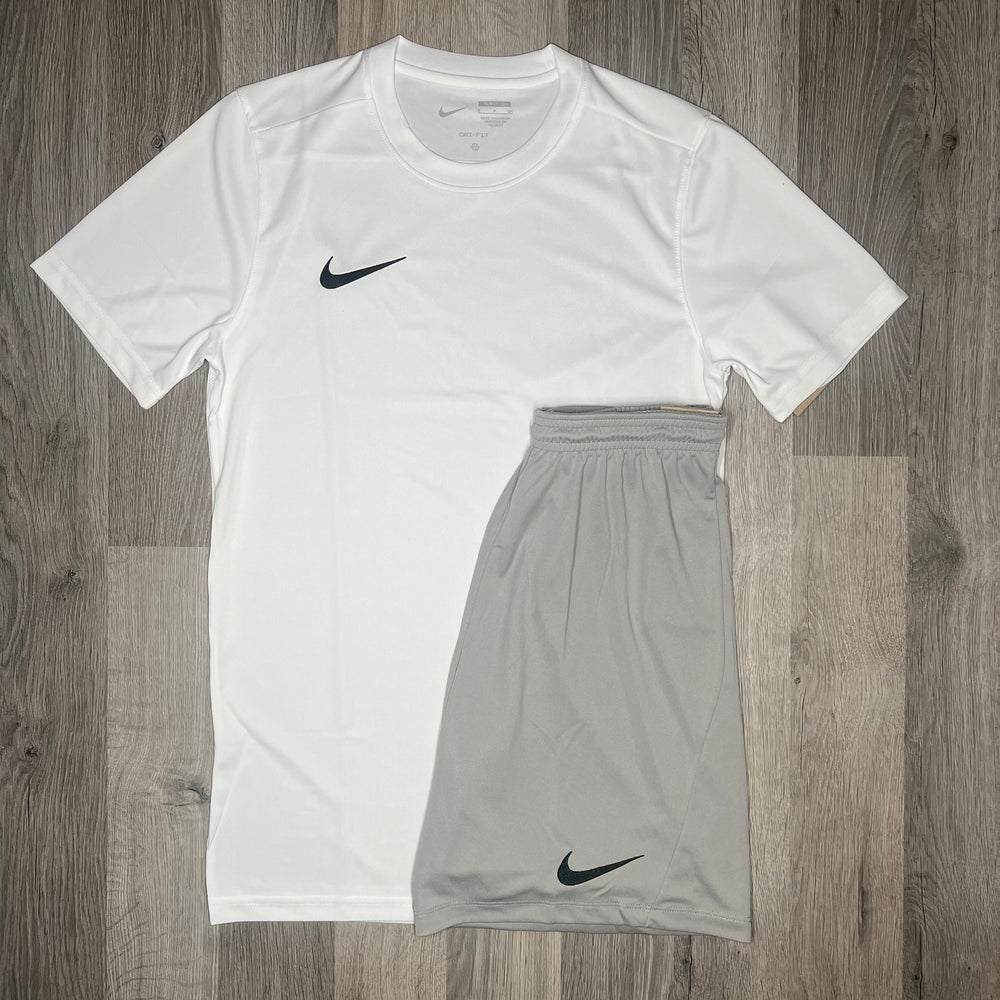 Nike Dri Fit Set - Tee & Shorts - White / Grey