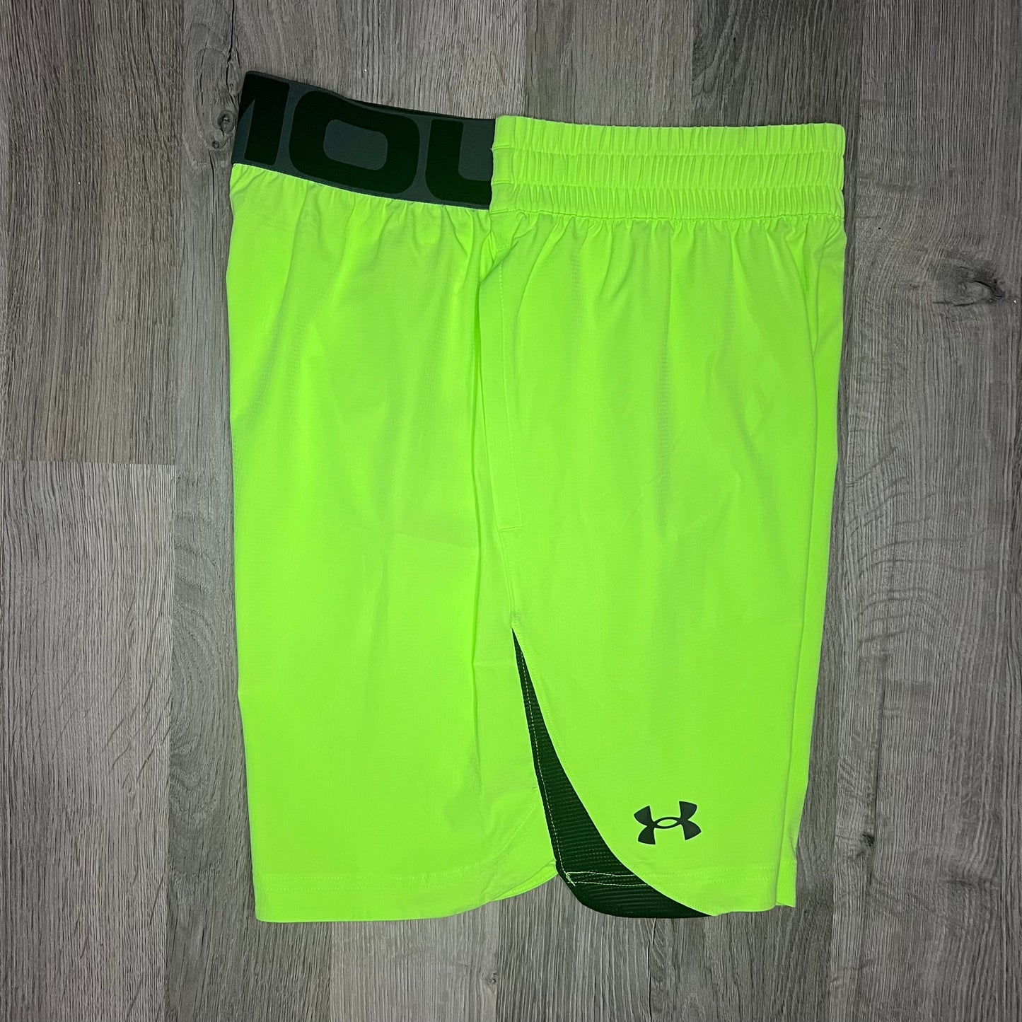 Under Armour Woven Shorts Volt Black