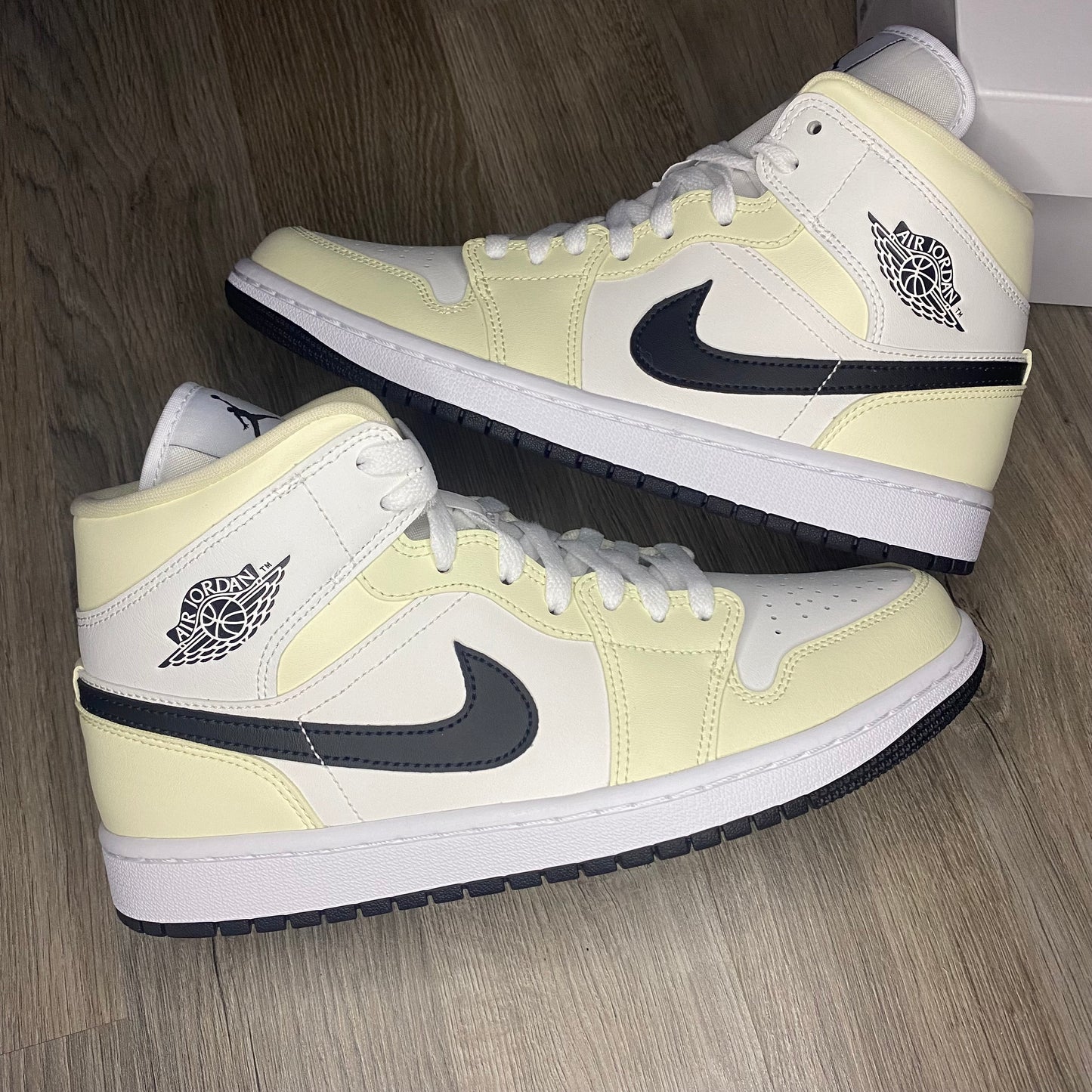 Nike Jordan 1 Mid Coconut Milk